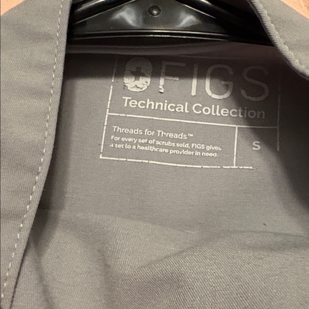 Figs Technical Collection Gray Top - image 2